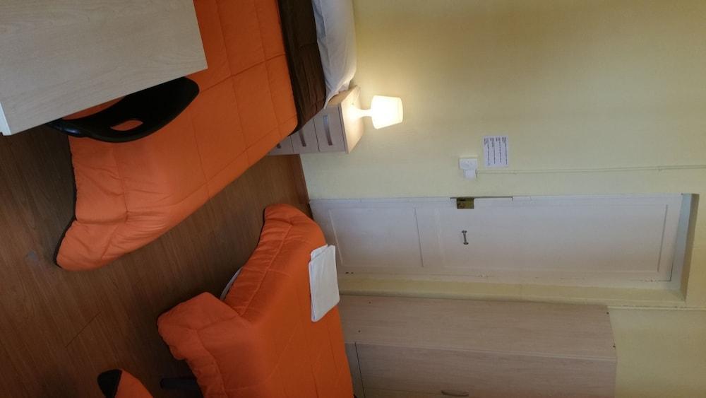 Hostal Mimi Las Ramblas Барселона Екстериор снимка