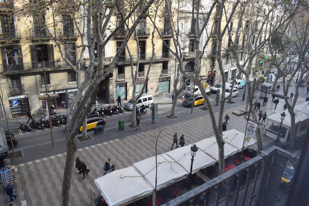 Hostal Mimi Las Ramblas Барселона Екстериор снимка