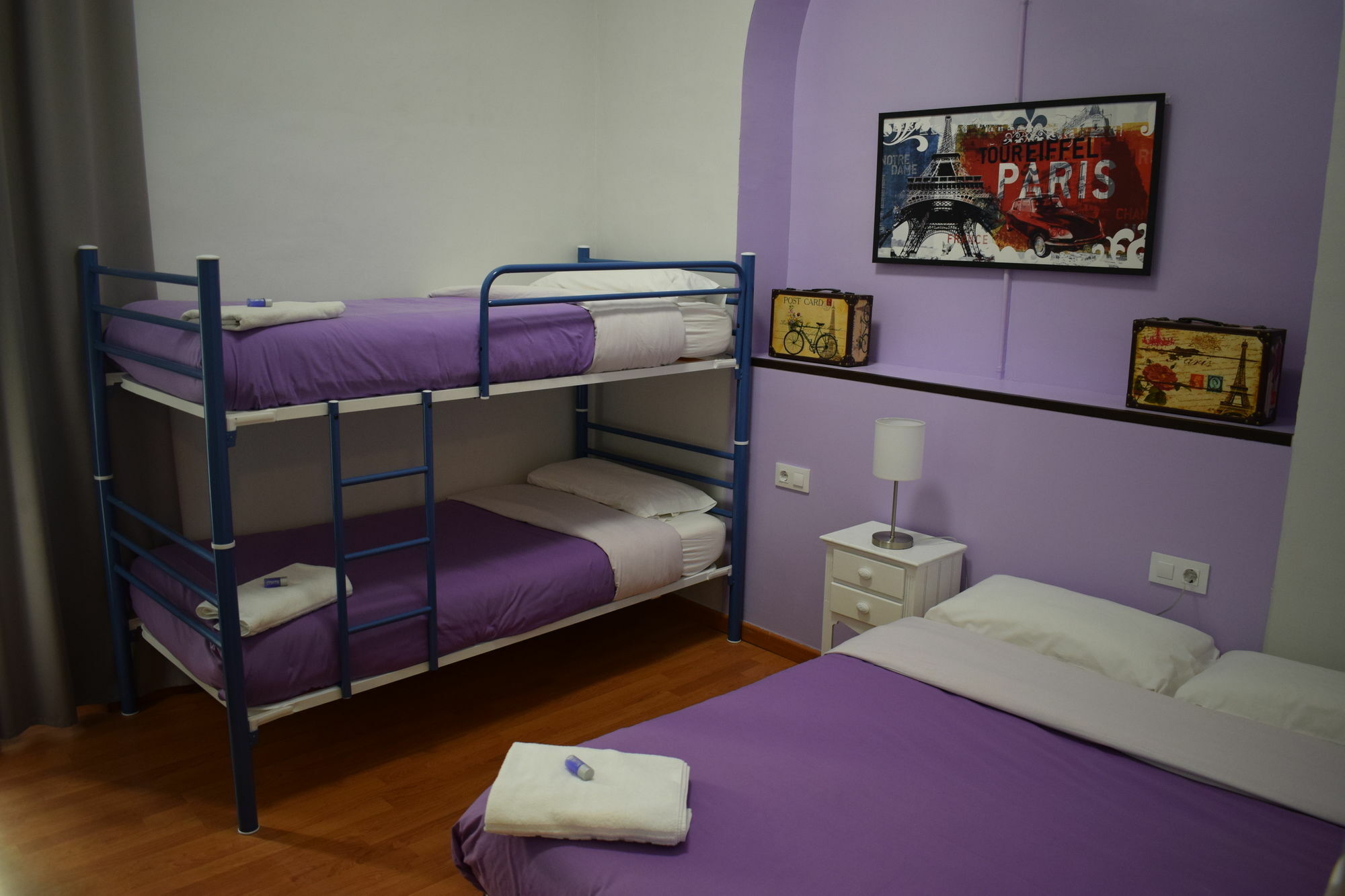 Hostal Mimi Las Ramblas Барселона Екстериор снимка